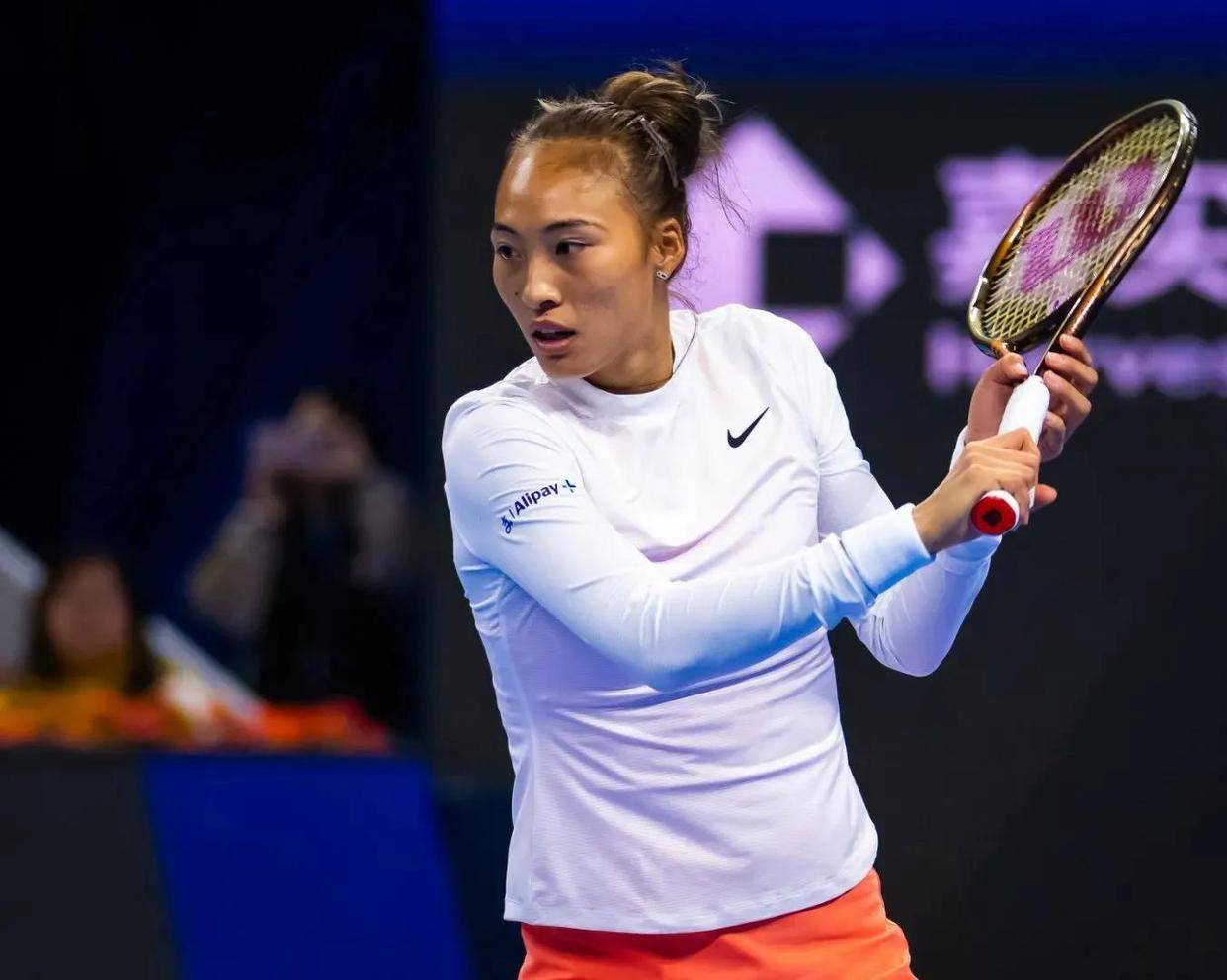 阿扎伦卡连续十五场比赛得分超过晋级下一阶段，热火不断突破！